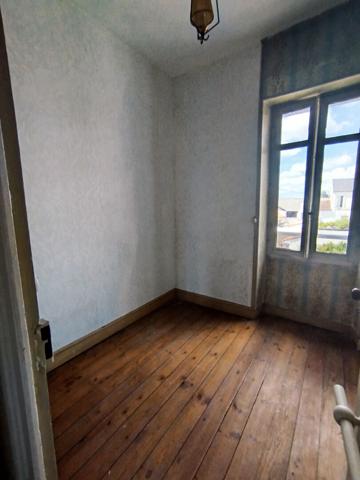 Maison en centre, 3 chambres, à rénover Saintes