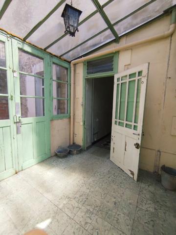 Maison en centre, 3 chambres, à rénover Saintes