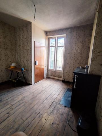 Maison en centre, 3 chambres, à rénover Saintes