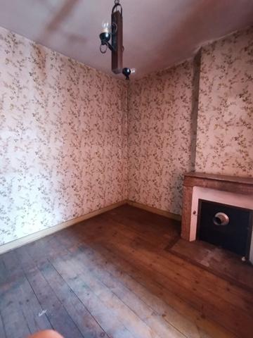 Maison en centre, 3 chambres, à rénover Saintes