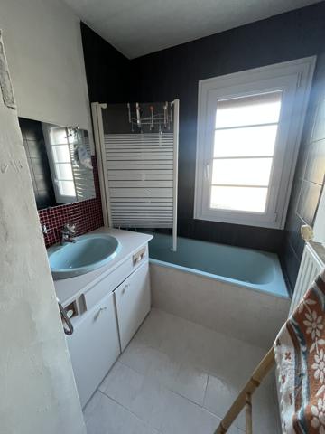 Thouars (79100) ref 96222 THOUARS centre Maison dans quartier calme de 92m2 habitable sur terrain de 726 m2