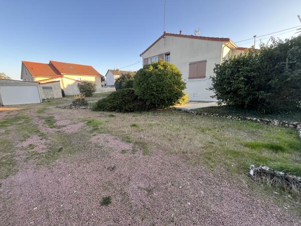 Thouars (79100) ref 96222 THOUARS centre Maison dans quartier calme de 92m2 habitable sur terrain de 726 m2