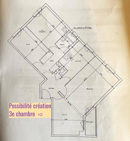 Appartement 78m2 - 4 pièces - balcon et box - EVRY - 91000