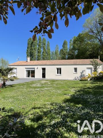 Maison à vendre 7 pièces 156 m² Saintes