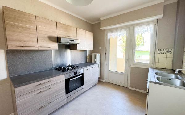 Appartement à vendre    3 pièces • 76 m2 Reichstett