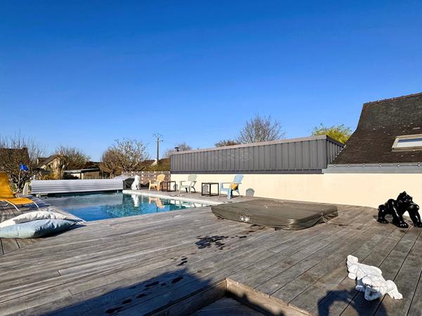 SAINT ANDRE DES EAUX BOURG - MAISON 4CH + DEPENDANCE 2 PIECES