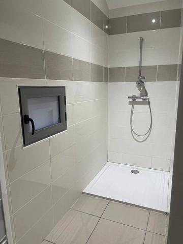 A LOUER - Jolie et spacieuse maison en pierre de 147 m²