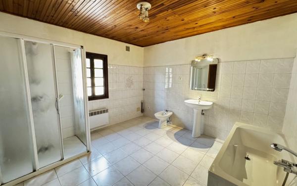 Maison à vendre    3 pièces • 103 m2 Carros