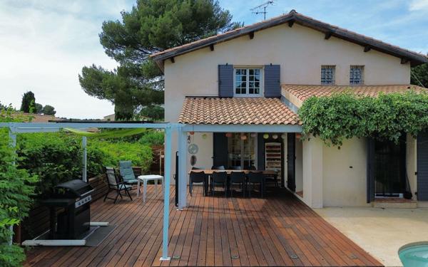 Maison à vendre    6 pièces •  Saint-Georges-d'Orques