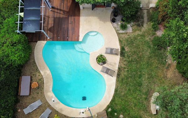 Maison à vendre    6 pièces •  Saint-Georges-d'Orques