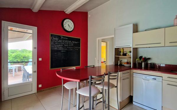 Maison à vendre    6 pièces •  Saint-Georges-d'Orques