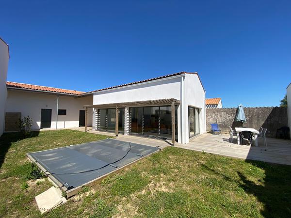 SAINT DENIS - maison 3 chambres - piscine - 86 m²