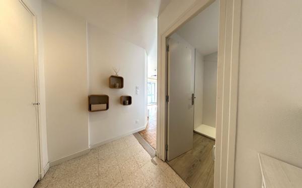 Appartement à louer    2 pièces •  Lyon 8