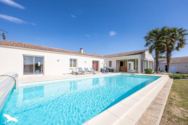 Maison à vendre 613 600 € Chauray 8 p 224 m² DPE B