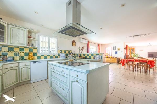 Maison à vendre 613 600 € Chauray 8 p 224 m² DPE B