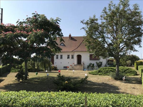 Maison à vendre |  Jussy-Champagne |  8 pièces | 160 m²