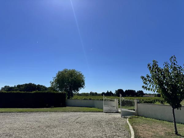 Pavillon récent aux portes de Jarnac