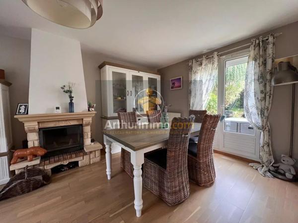 Vente                                                      Maison
                        
                     6 pièces                      112 m2                     à Brie-Comte-Robert