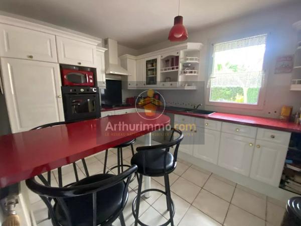 Vente                                                      Maison
                        
                     6 pièces                      112 m2                     à Brie-Comte-Robert
