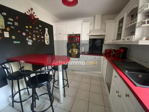 Vente                                                      Maison
                        
                     6 pièces                      112 m2                     à Brie-Comte-Robert