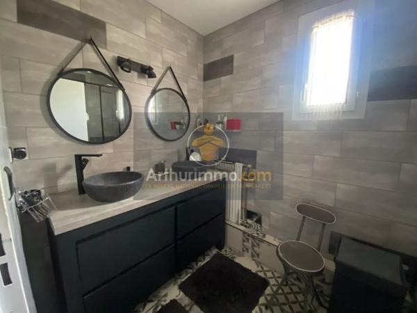 Vente                                                      Maison
                        
                     6 pièces                      112 m2                     à Brie-Comte-Robert
