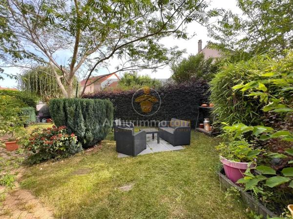 Vente                                                      Maison
                        
                     6 pièces                      112 m2                     à Brie-Comte-Robert