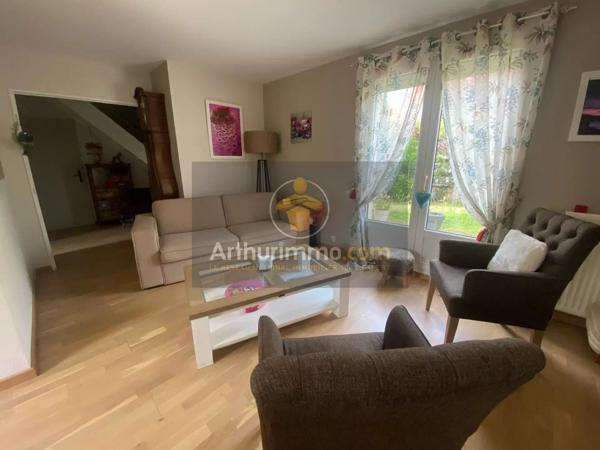 Vente                                                      Maison
                        
                     6 pièces                      112 m2                     à Brie-Comte-Robert