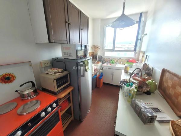 Vente                                                      Appartement
                        
                     2 pièces                      41 m2                     à Clamart