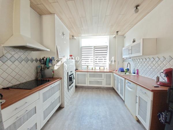 Maison 6 pièce(s) 4 chambre(s) 133 m²