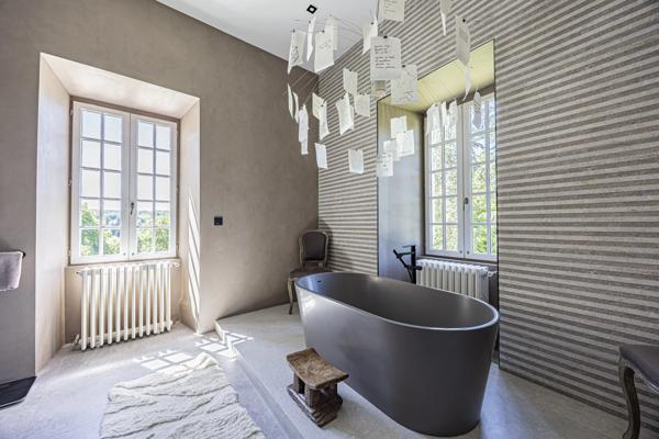 Domaine d’exception avec château rénové, lac, sources et 38 hectares – Proche de Montcuq, Lot (Occitanie)