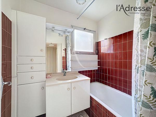 PUTEAUX/Quartier OASIS - Appartement 3 pièces 69 m² cave et parking