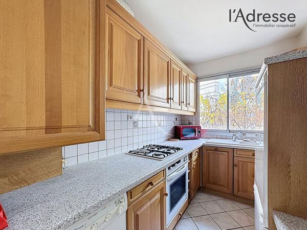 PUTEAUX/Quartier OASIS - Appartement 3 pièces 69 m² cave et parking