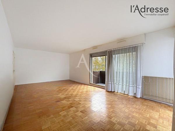 PUTEAUX/Quartier OASIS - Appartement 3 pièces 69 m² cave et parking