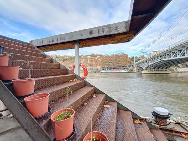 Péniche habitation 204 m² à deux pas de Perrache et du centre ville