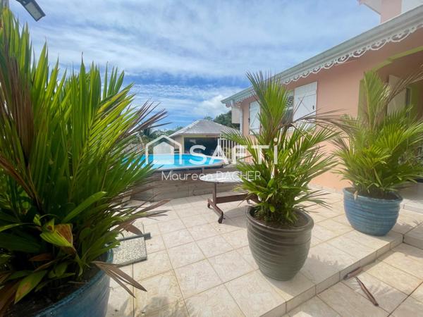 Villa Familiale avec Piscine et Jardin – Le Lamentin