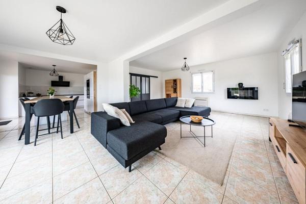 21800 SENNECEY LES DIJON - Maison 170 m², 5/6 chambres, Piscine, Dépendance 180 m² , Terrain 1300 m²