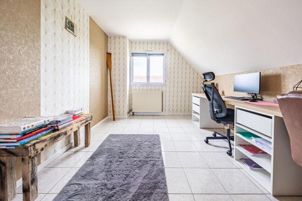 21800 SENNECEY LES DIJON - Maison 170 m², 5/6 chambres, Piscine, Dépendance 180 m² , Terrain 1300 m²