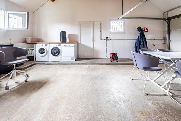 21800 SENNECEY LES DIJON - Maison 170 m², 5/6 chambres, Piscine, Dépendance 180 m² , Terrain 1300 m²