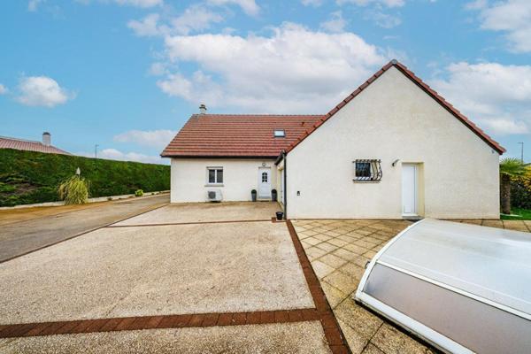 21800 SENNECEY LES DIJON - Maison 170 m², 5/6 chambres, Piscine, Dépendance 180 m² , Terrain 1300 m²