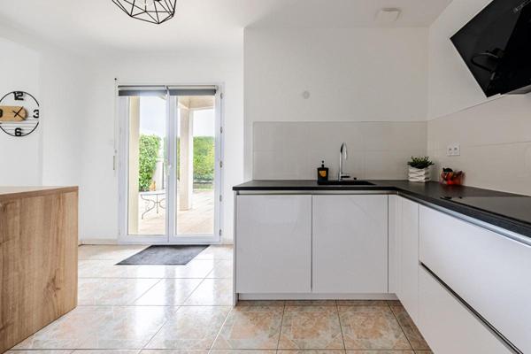 21800 SENNECEY LES DIJON - Maison 170 m², 5/6 chambres, Piscine, Dépendance 180 m² , Terrain 1300 m²