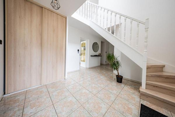 21800 SENNECEY LES DIJON - Maison 170 m², 5/6 chambres, Piscine, Dépendance 180 m² , Terrain 1300 m²