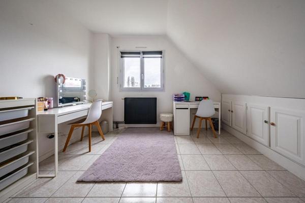 21800 SENNECEY LES DIJON - Maison 170 m², 5/6 chambres, Piscine, Dépendance 180 m² , Terrain 1300 m²