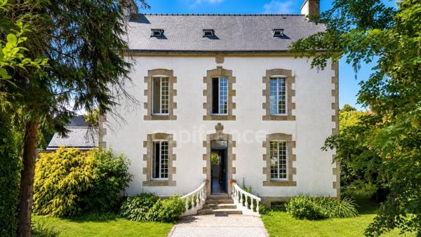 EXCLUSIVITÉ - Maison de maître à vendre 6 pièces (56)