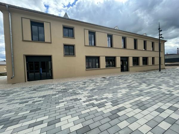 Le Creusot - Bâtiment 550 m² à louer