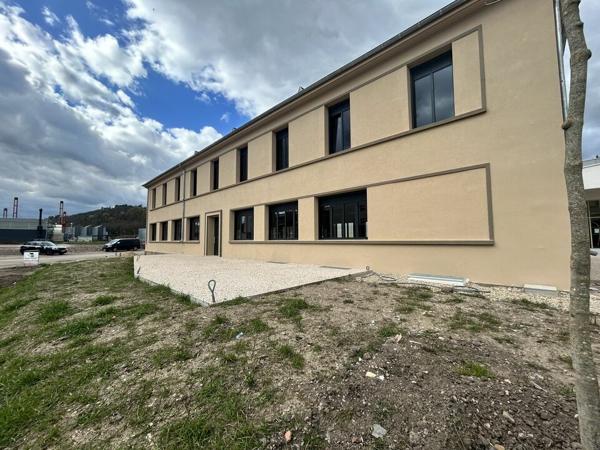 Le Creusot - Bâtiment 550 m² à louer
