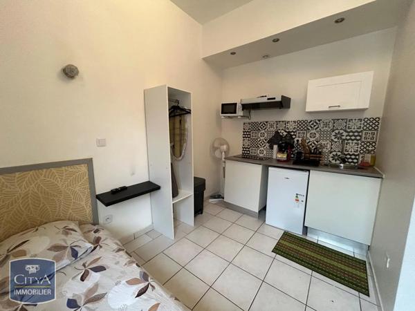 Appartement à louer 1 pièce 17m² Saint-Quentin (02100)