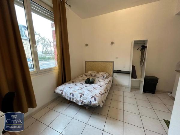 Appartement à louer 1 pièce 17m² Saint-Quentin (02100)
