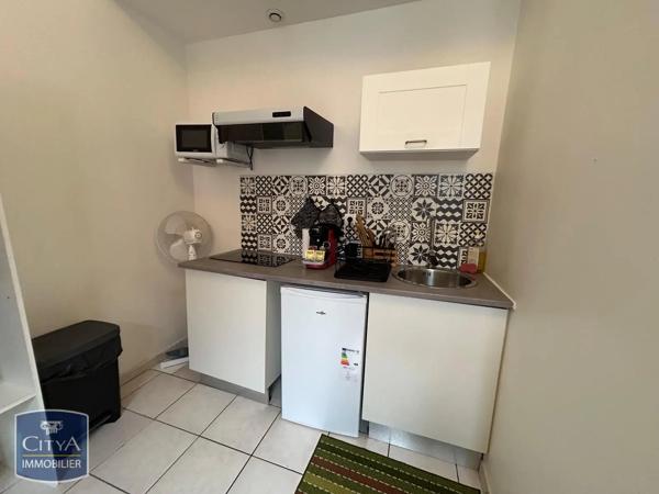 Appartement à louer 1 pièce 17m² Saint-Quentin (02100)