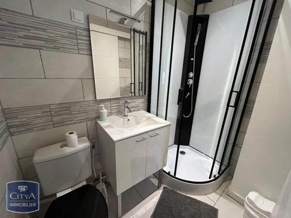 Appartement à louer 1 pièce 17m² Saint-Quentin (02100)