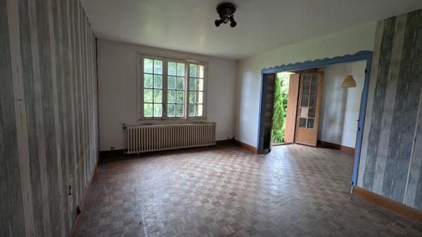 A 5 min de Gourin, Maison type néobretonne sur 2000m2 constructible de terrain